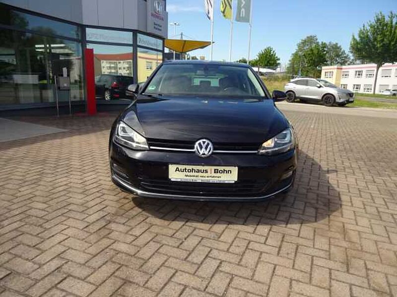 Volkswagen Golf VII 5-Türer 1.4 TSI BlueMotion Technology Highline, 8 fach bereift