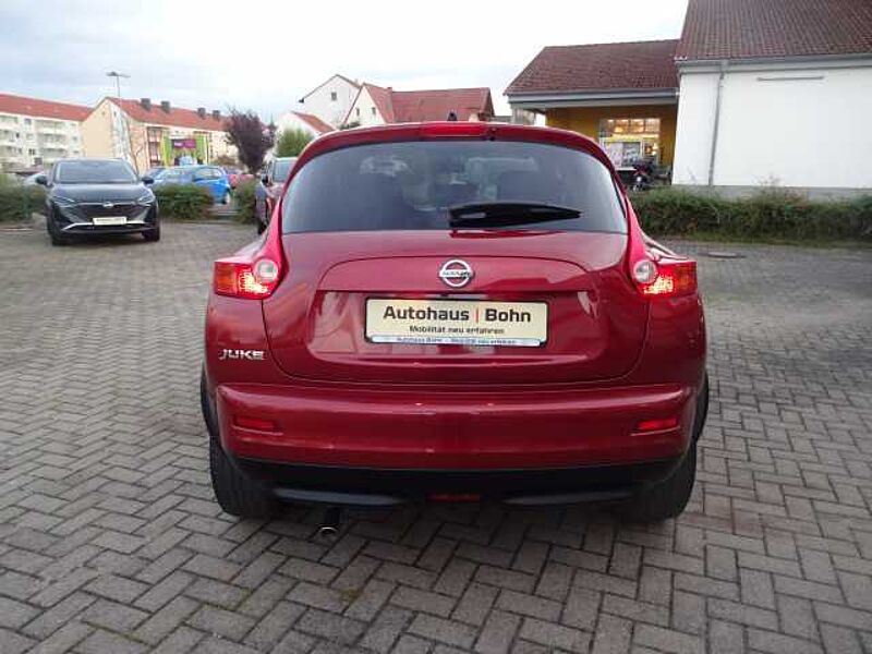 Nissan Juke 1.6 Acenta, Navigationssystem und Rückfahrkamera