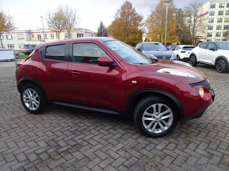 Nissan Juke 1.6 Acenta, Navigationssystem und Rückfahrkamera